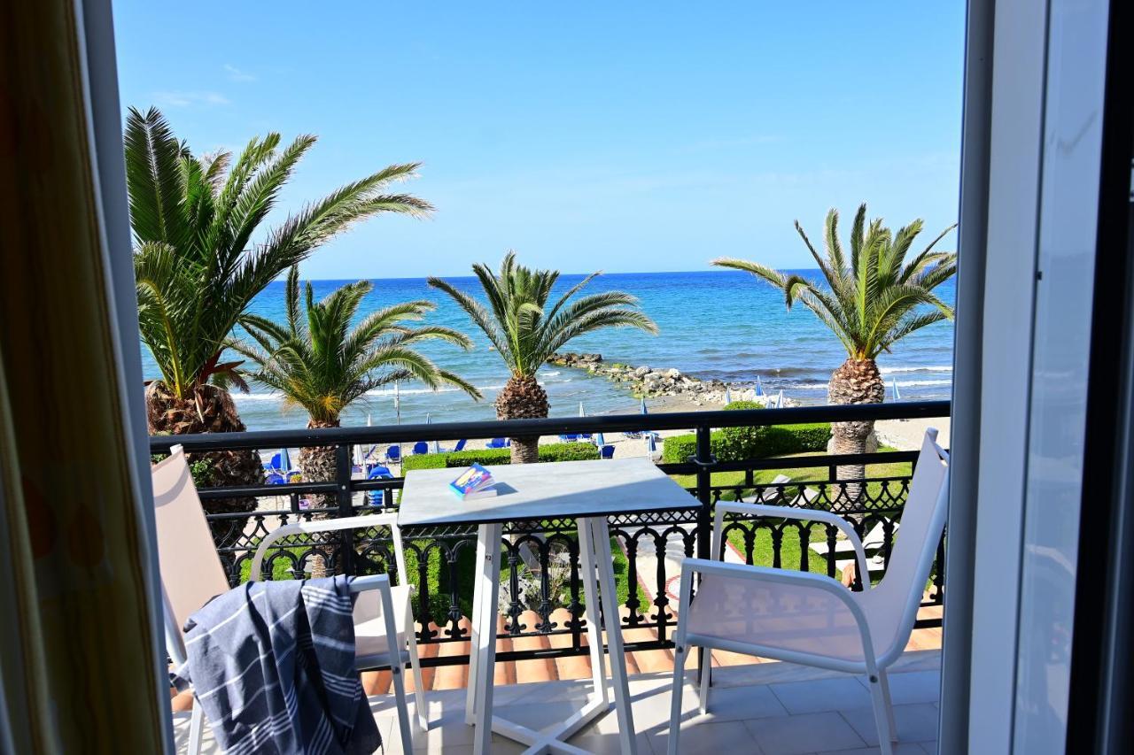 Nadia'S Studios & Apartments In Argasi, Sea-View المظهر الخارجي الصورة